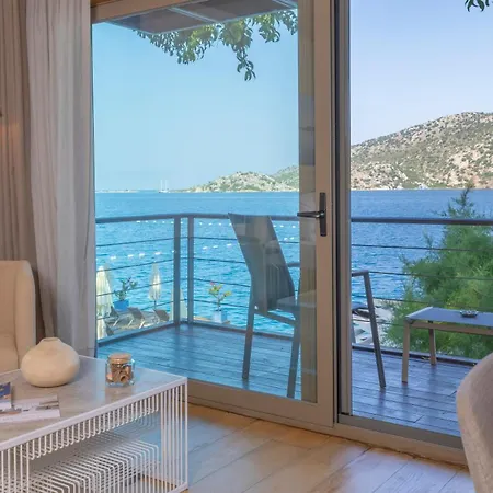 Miamai Boutique - Adult Only Hotel 3*