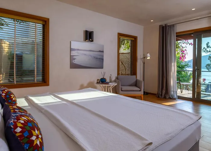 Miamai Boutique - Adult Only