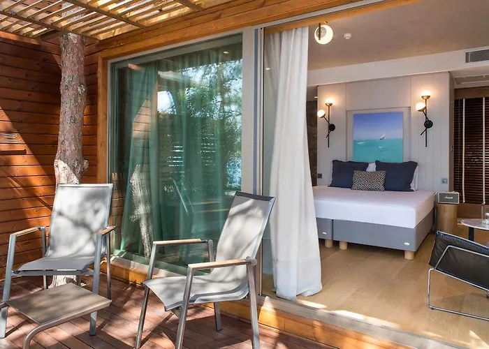 Miamai Boutique - Adult Only 보즈부른