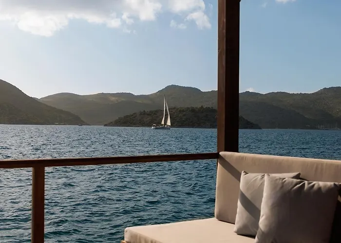 Miamai Boutique - Adult Only 3*